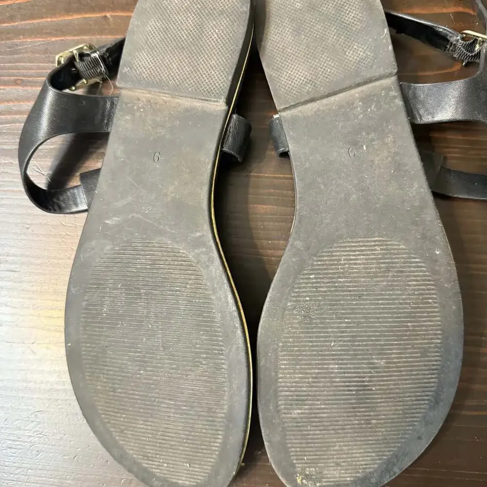 Guess Rainey Thong Sandals in Black with‎ Gold Logo